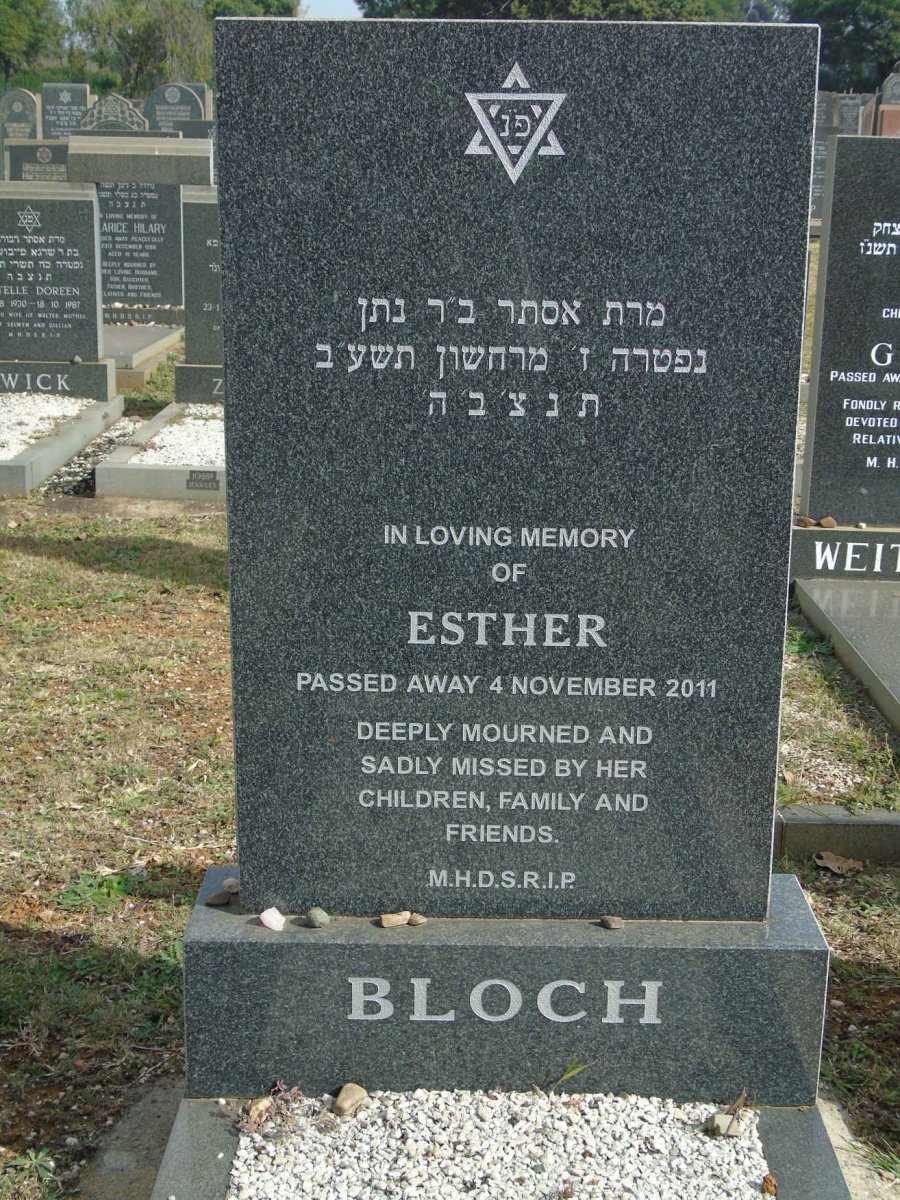BLOCH Esther -2011