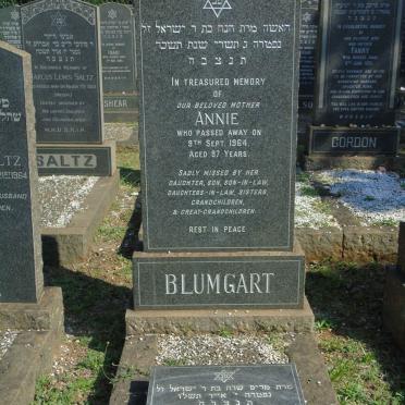 BLUMGART Annie -1964 :: KLEIN Marion -1976