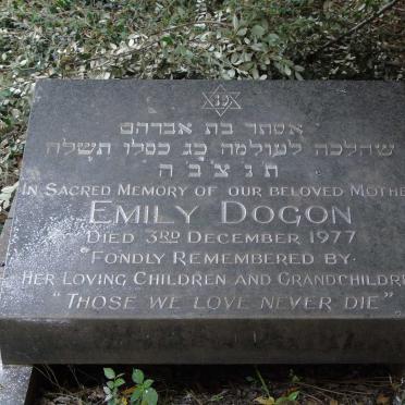 DOGON Emily -1977