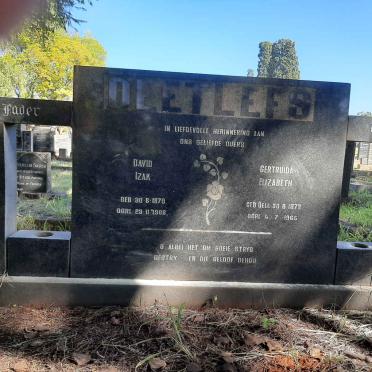 DEETLEFS David Izak 1879-1966 &amp; Getruida Elizabeth DELL 1873-1965