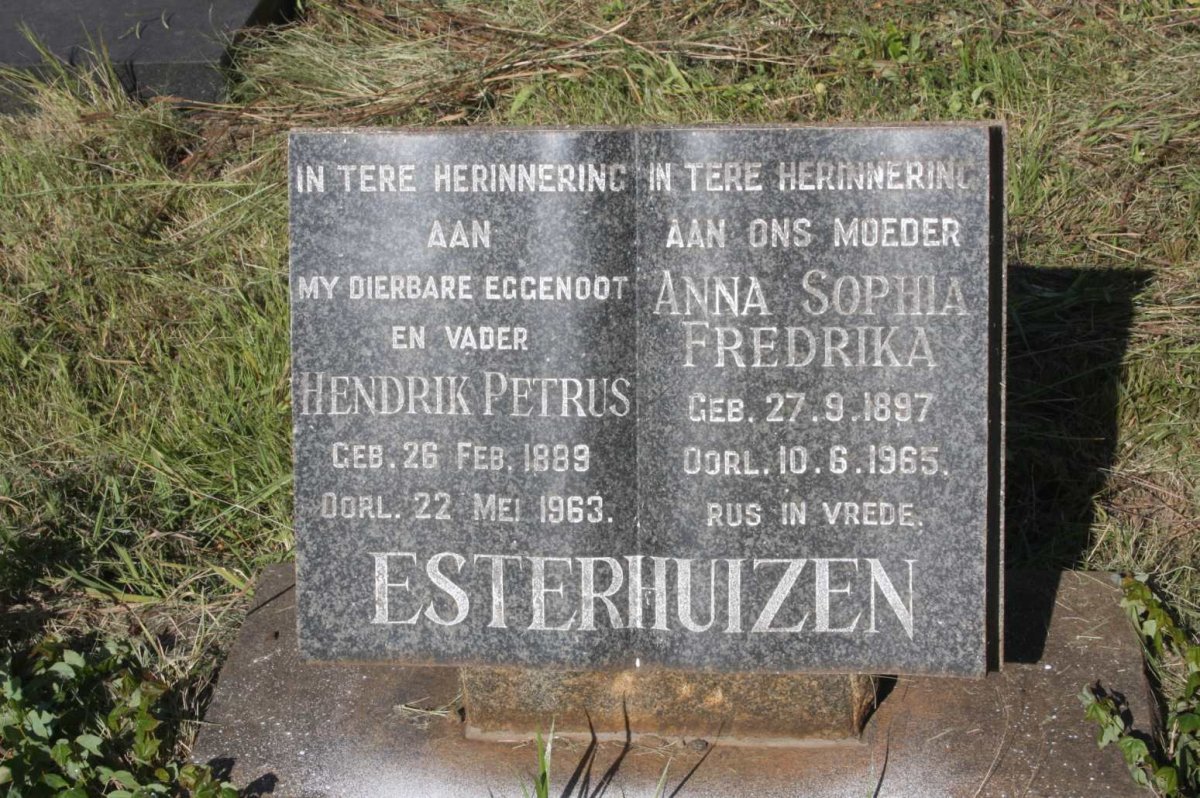 ESTERHUIZEN Hendrik Petrus 1889-1963 &amp; Anna Sophia Fredrika 1897-1965