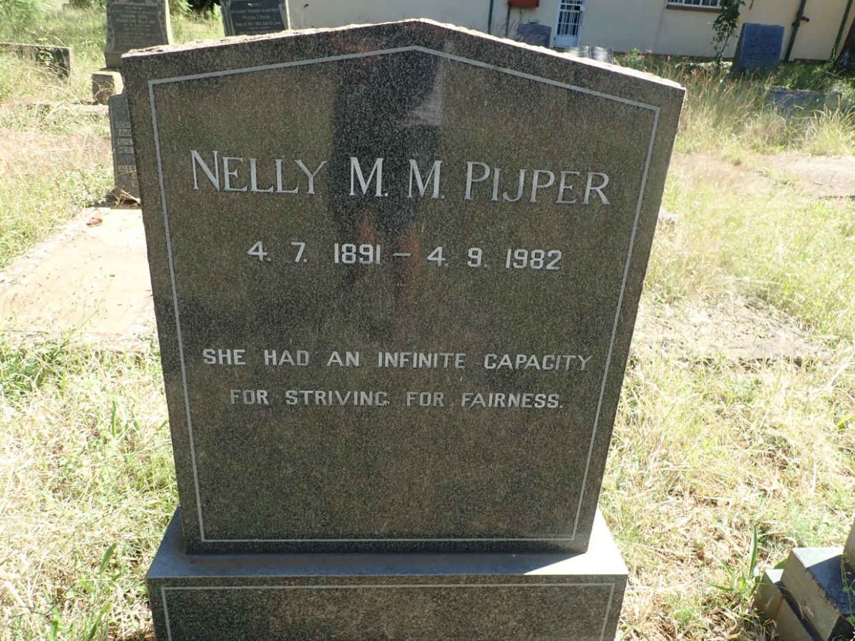 PIJPER Nelly M.M. 1891-1982