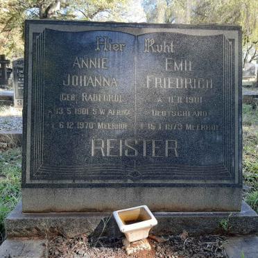 REISTER Emil Friedrich 1901-1973 &amp; Annie Johanna RADFORD 1901-1970