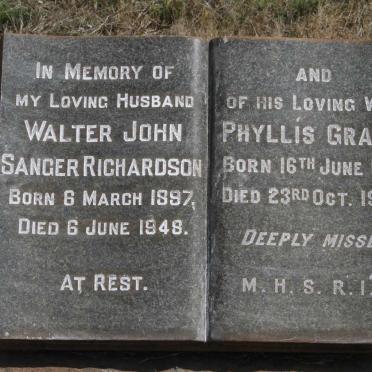 RICHARDSON Walter John Sanger 1897-1948 &amp; Phyllis Grace 1903-1960