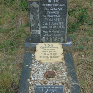 UYS Tom 1914-1991 & Suzie 1915-1991 :: UYS C.J. 1939-2015 :: UYS Tommie 1951-1953