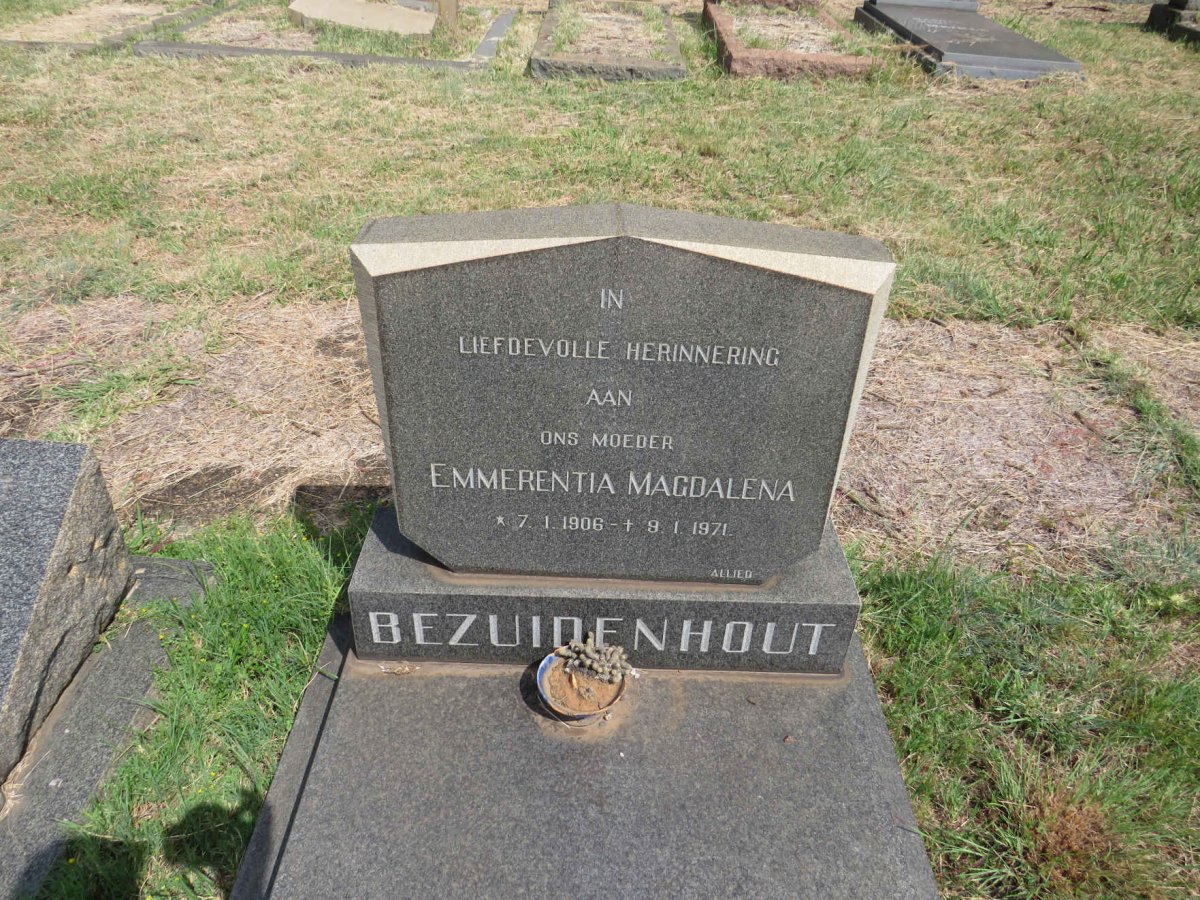 BEZUIDENHOUT Emmerentia Magdalena 1906-1971