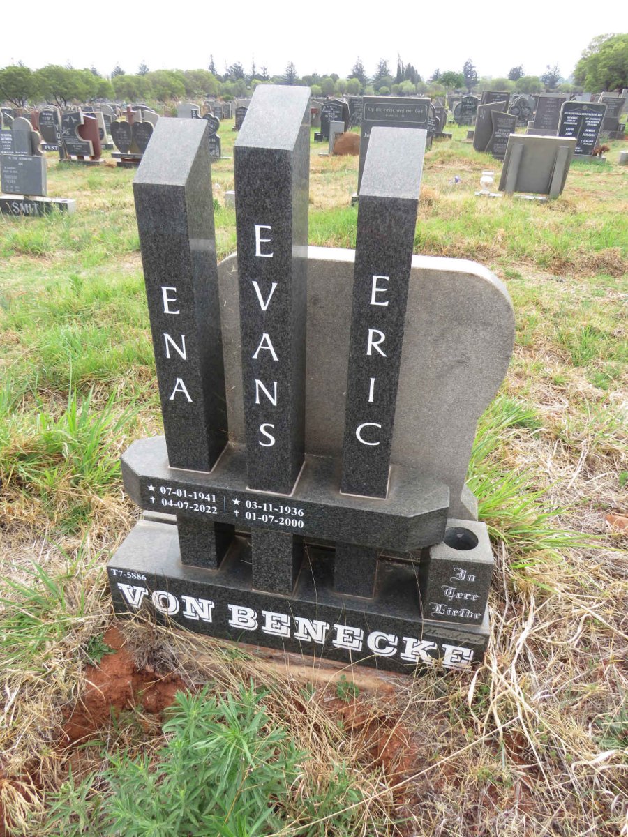 BENECKE Evans, von 1936-2000 :: VON BENECKE Ena 1941-2022 :: VON BENECKE Eric