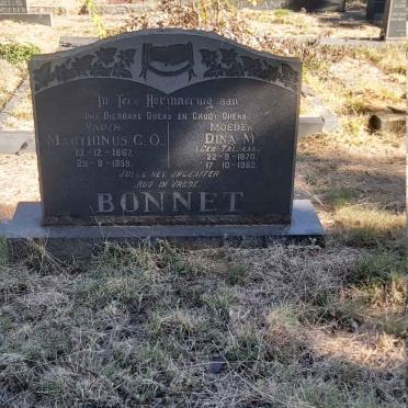 BONNET Marthinus G.O. 186?-1959 &amp; Dina M. TALJAARD 1870-1962