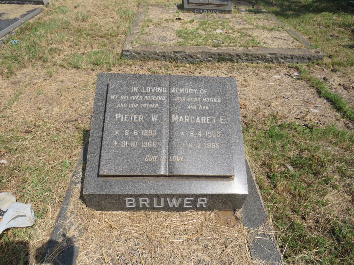 BRUWER Pieter W. 1893-1966 & Margaret E. 1903-1995