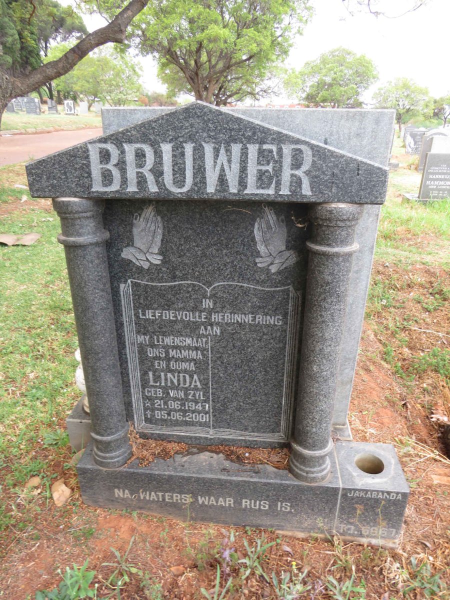 BRUWER Linda nee VAN ZYL 1947-2001