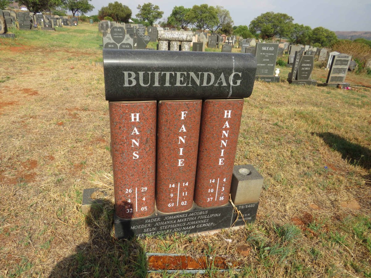 BUITENDAG Johannes Jacobus 1932-2005 & Johanna Martina Phillipina 1937-2016 :: BUITENDAG Fanie 1969-2002