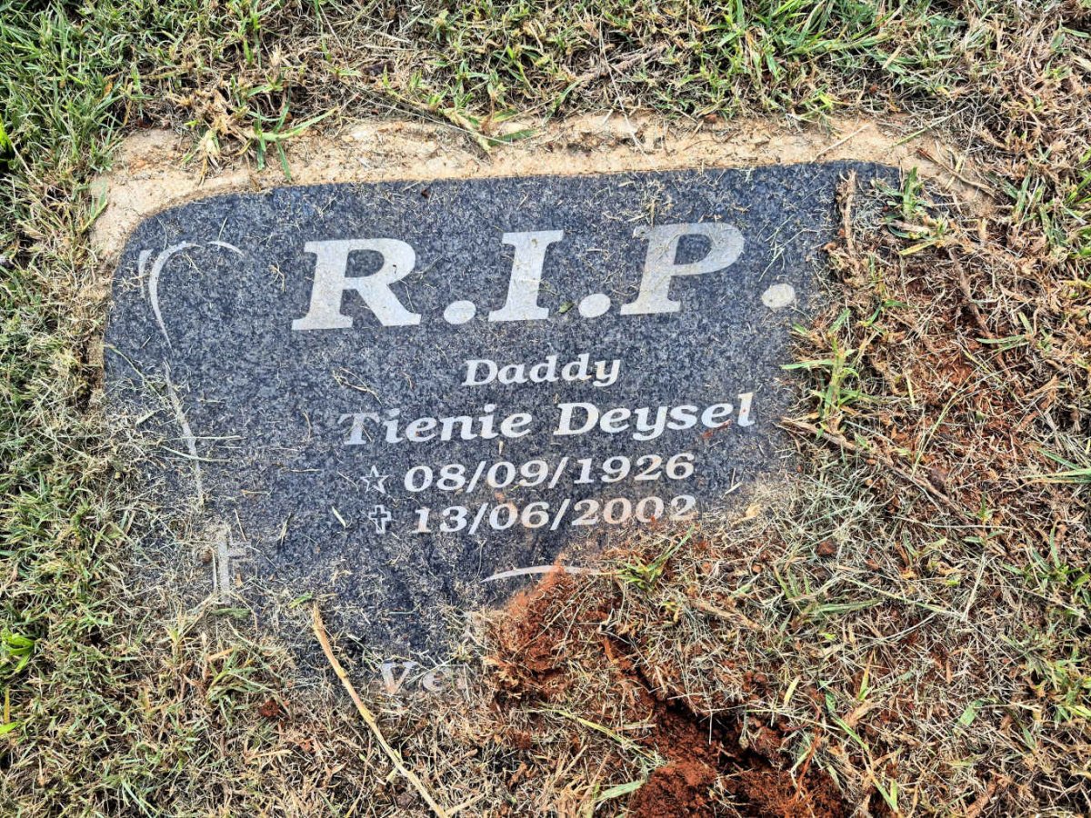 DEYSEL Tienie 1926-2002