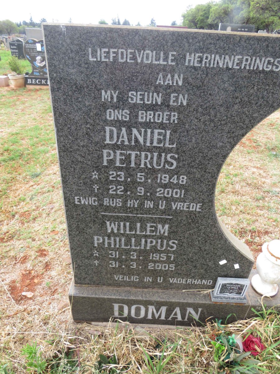 DOMAN Daniel Petrus 1948-2001 :: DOMAN Willem Phillipus 1957-2005 :: LE ROUX Hannetjie 1926-2022 _1
