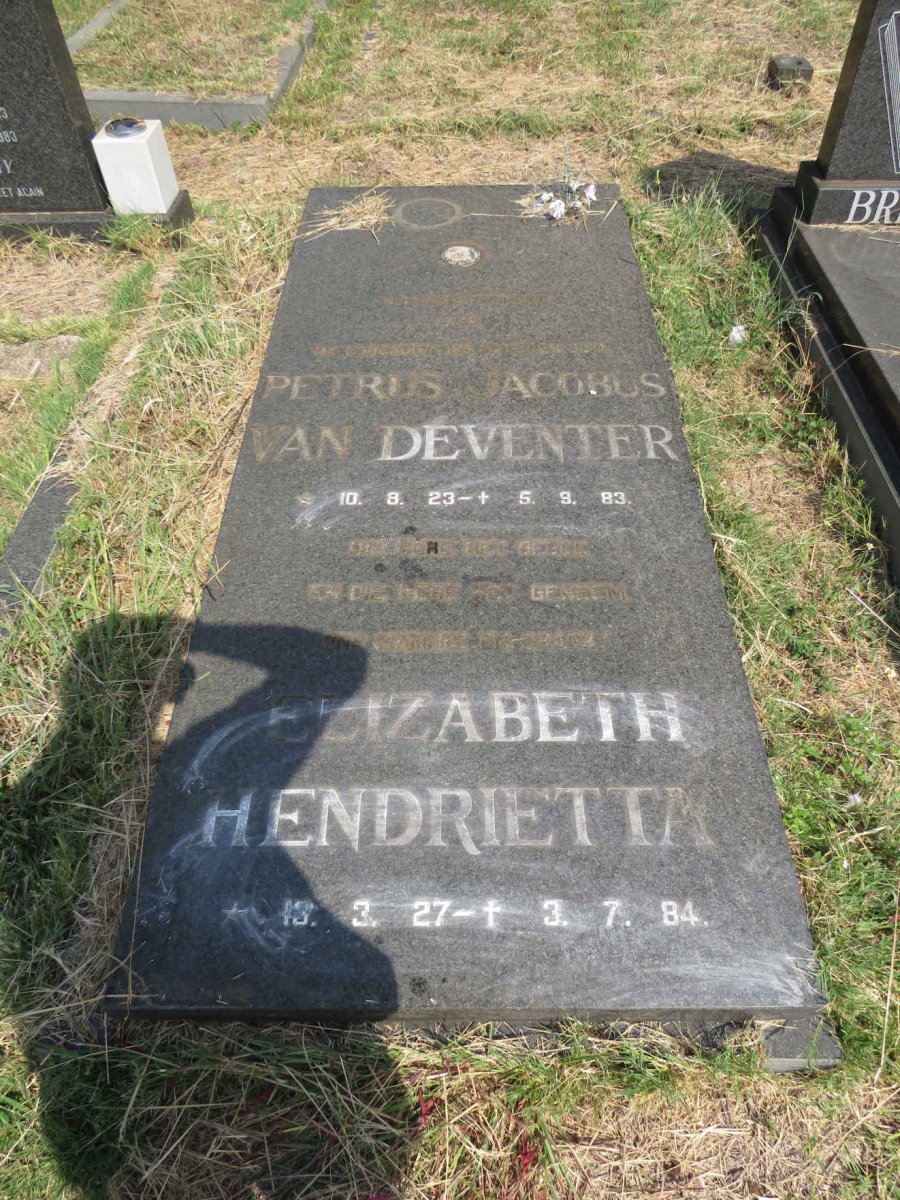 DEVENTER Petrus Jacobus, van 1923-1983 & Elizabeth Hendrietta 1927-1984
