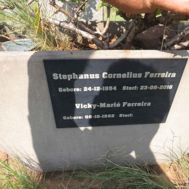 FERREIRA Stephanus Cornelius 1954-2016 & Vicky-Marie 1962- 