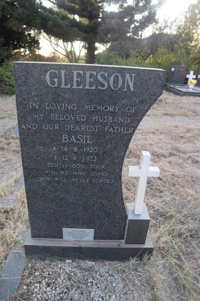 GLEESON Basil 1920-1973 & Doreen 1924-2021 _1