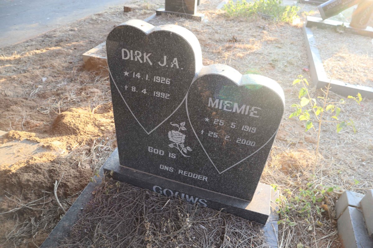 GOUWS Dirk J.A. 1926-1992 & Miemie 1919-2000