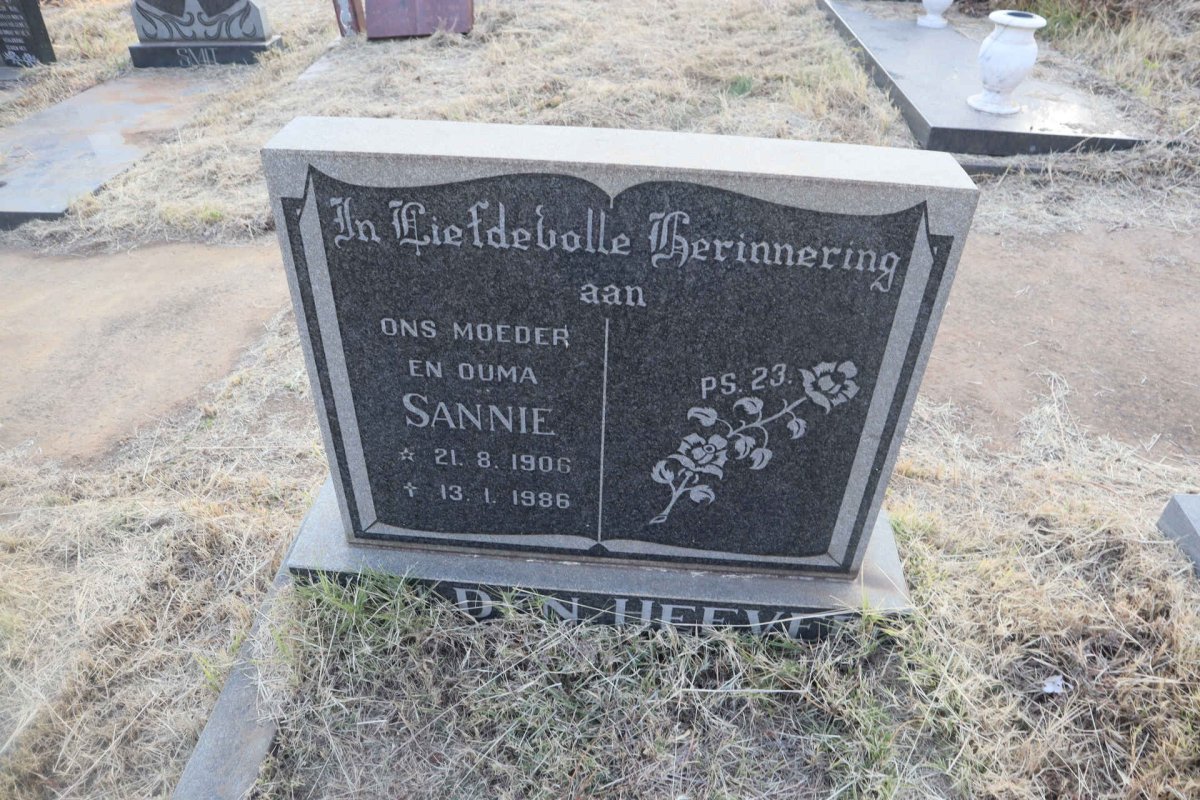 HEEVER Sannie, van den 1906-1986