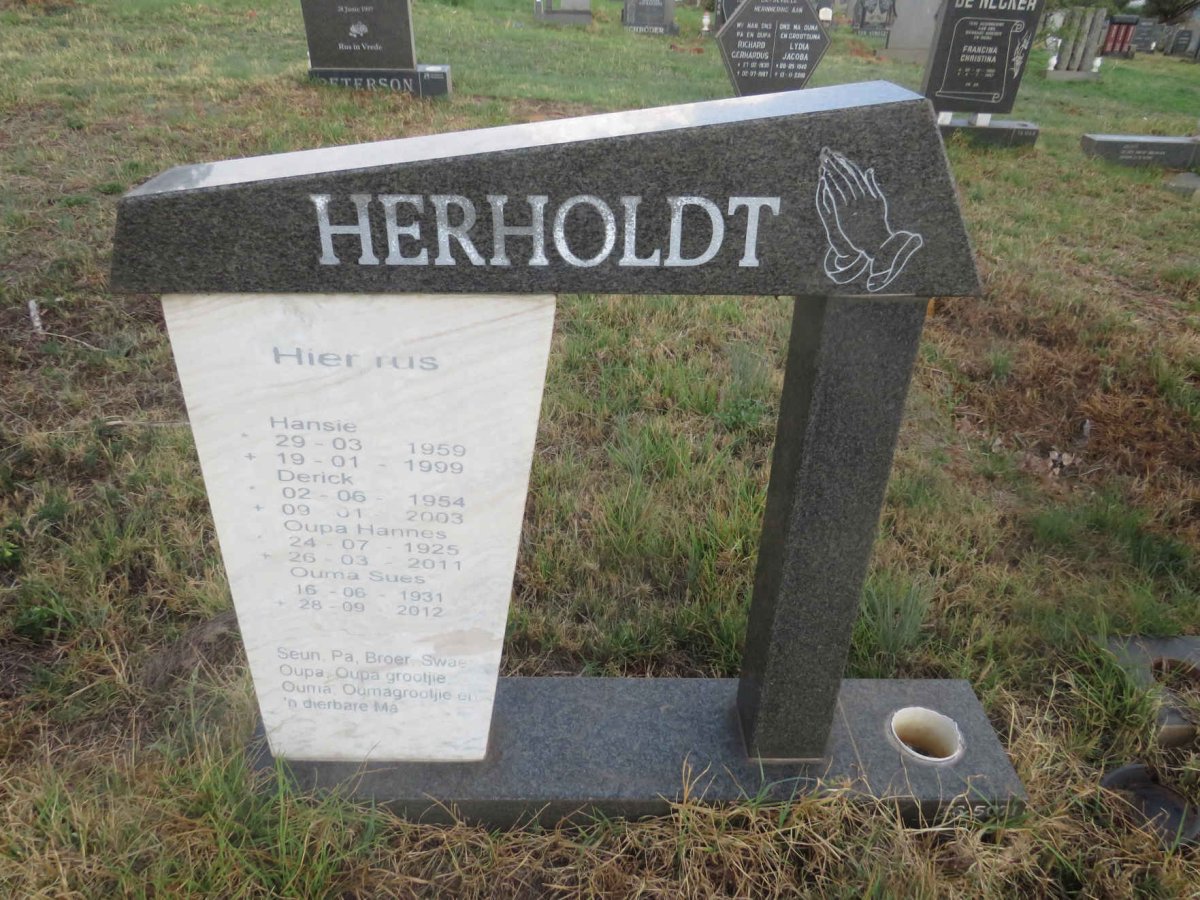 HERHOLDT Hansie 1959-1999 :: HERHOLDT Derick 1954-2003 :: HERHOLDT Hannes 1925-2011 :: HERHOLDT Sues 1931-2012_1