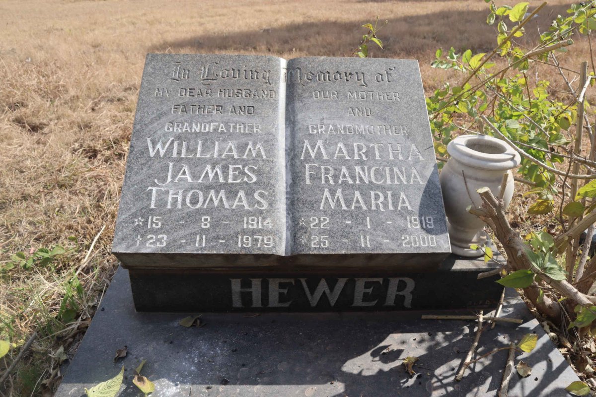 HEWER William James Thomas 1914-1979 & Martha Francina Maria 1919-2000