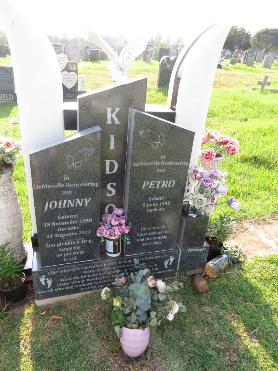 KIDSON Johnny 1938-2021 & Petro 1945-