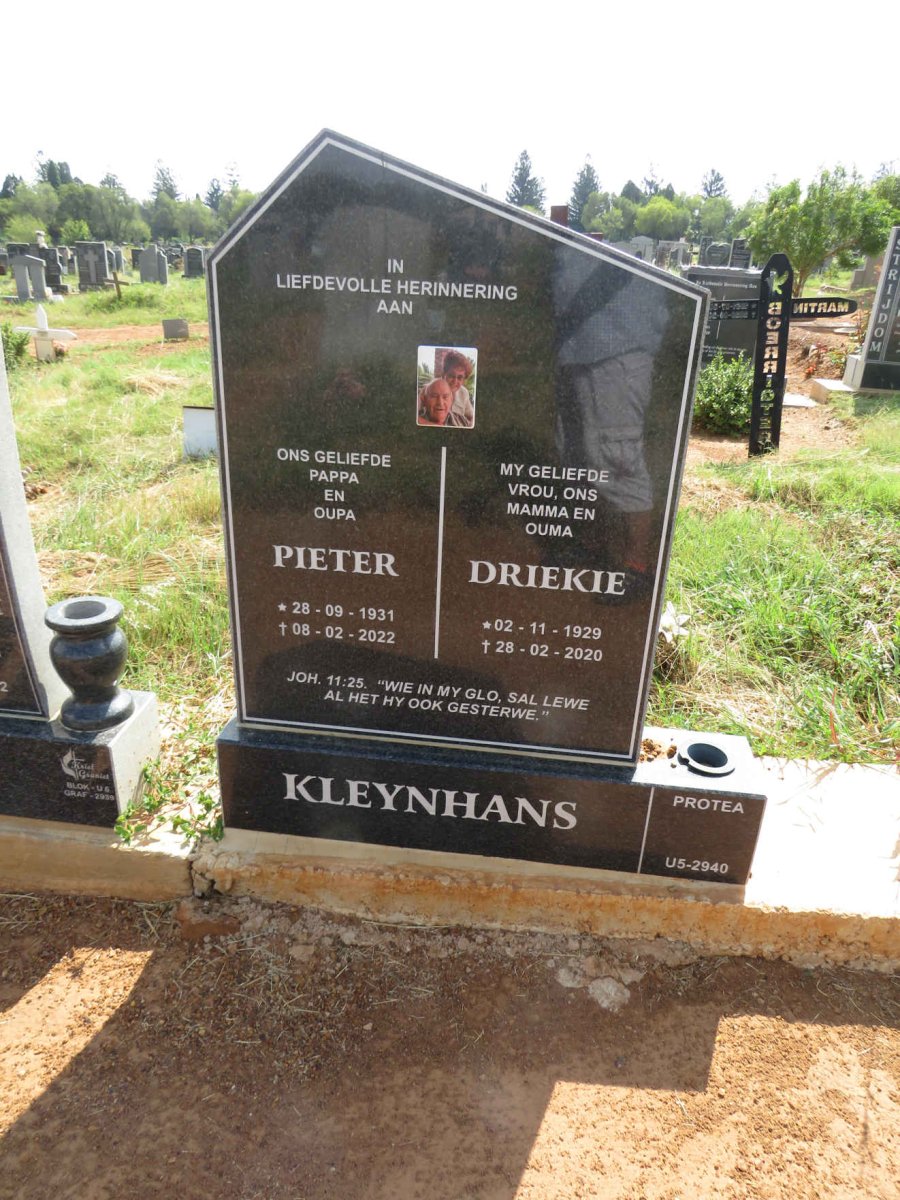KLEYNHANS Pieter 1931-2022 & Driekie 1929-2020