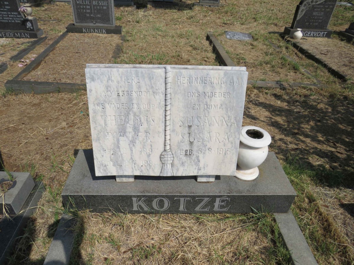 KOTZE Theunis Pieter 1897-1984 & Susanna Susara 1915- _1