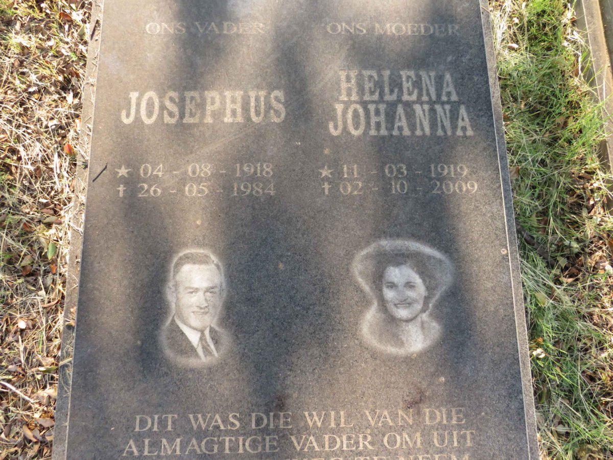 MATTHEE Josephus 1918-1984 & Helena Johanna 1919-2009 _2