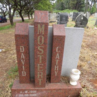MOSTERT David 1956-2001 & Cathy 1957-