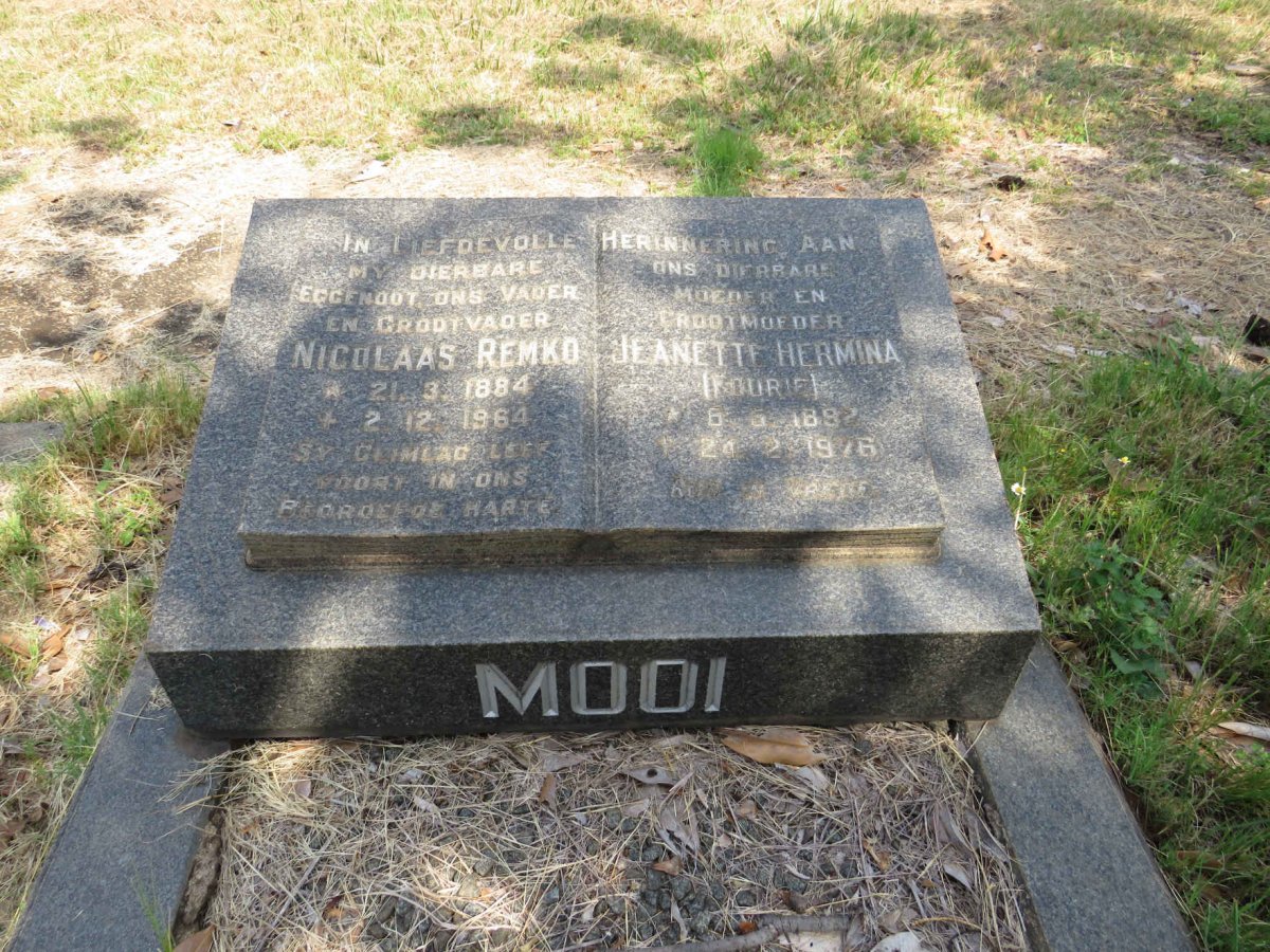 MOOI Nicolaas Remko 1884-1964 & Jeanette Hermina FOURIE 1892-1976 