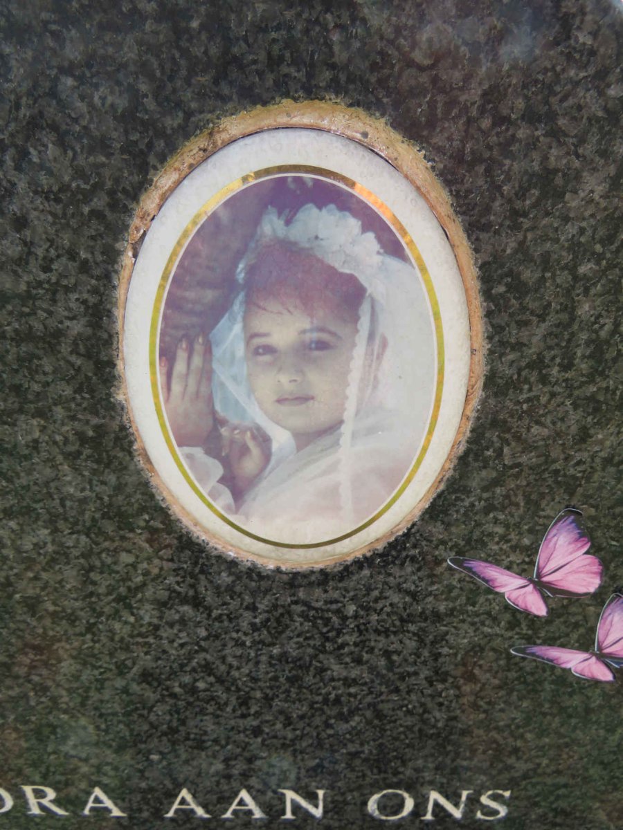 MOORE Magrietha 1982-2003 _2