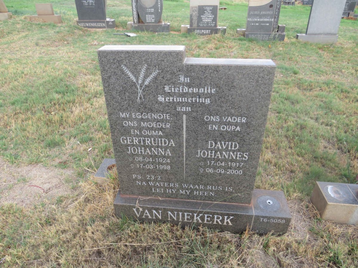 NIEKERK David Johannes, van 1917-2000 & Gertruida Johanna 1924-1998