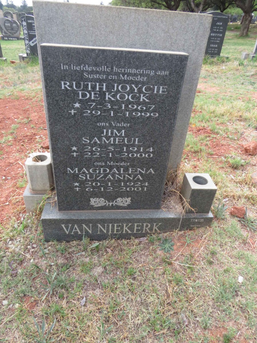 NIEKERK Jim Sameul, van 1914-2000 & Magdalena Suzanna 1924-2001 :: VAN NIEKERK Ruth Joycie De Kock 1967-1999