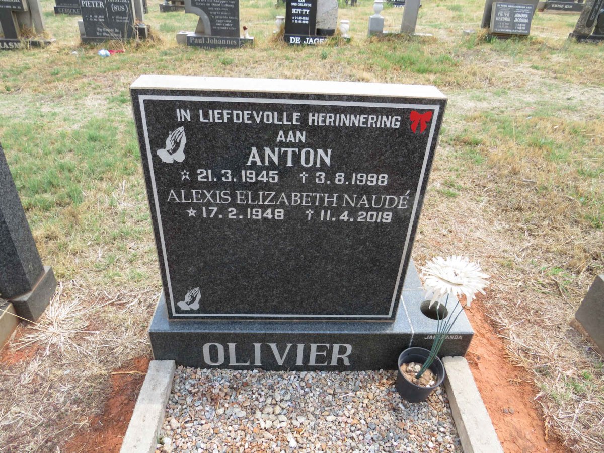 OLIVIER Anton 1945-1998 & Alexis Elizabeth NAUDE 1948-2019 