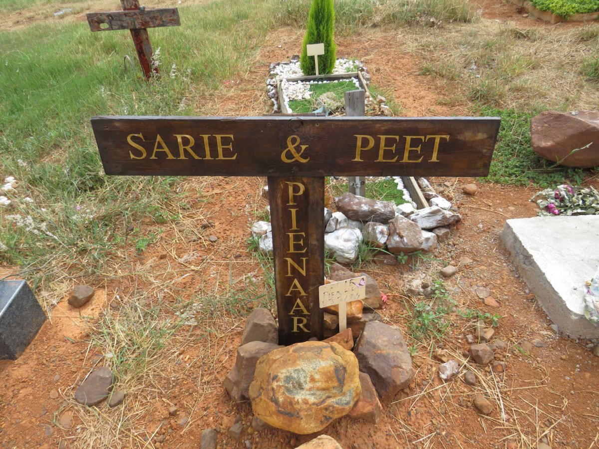 PIENAAR Peet & Sarie 