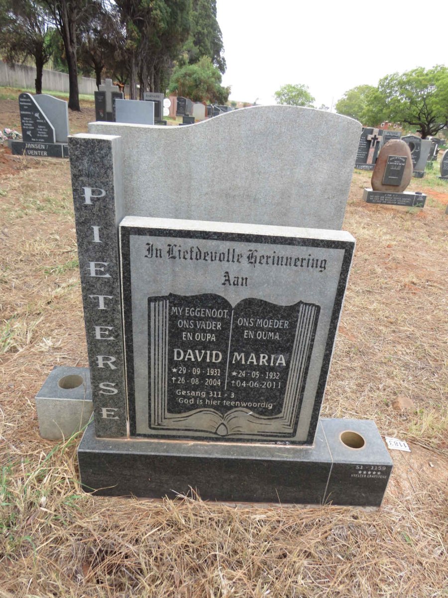 PIETERSE David 1931-2004 & Maria 1932-2011