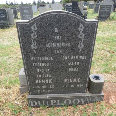 PLOOY Hennie, du 1925-1997 & Minnie 1934- 