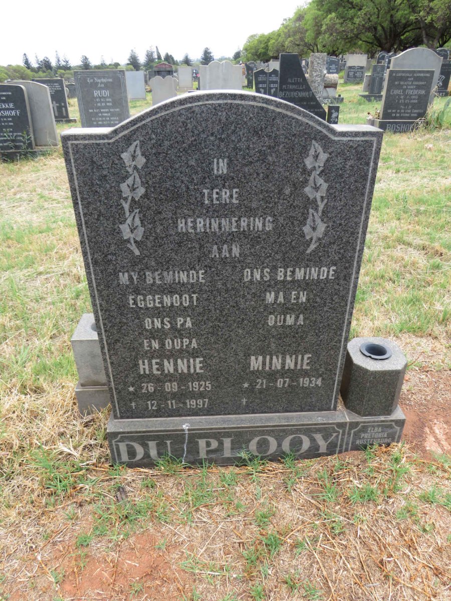 PLOOY Hennie, du 1925-1997 & Minnie 1934- 