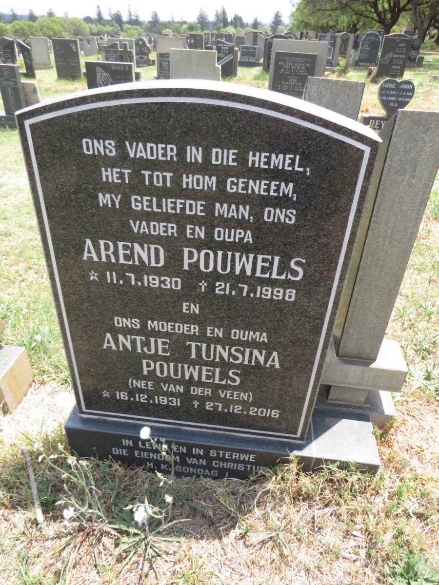 POUWELS Arend 1930-1998 & Antje Tunsina VAN DER VEEN 1931-2016