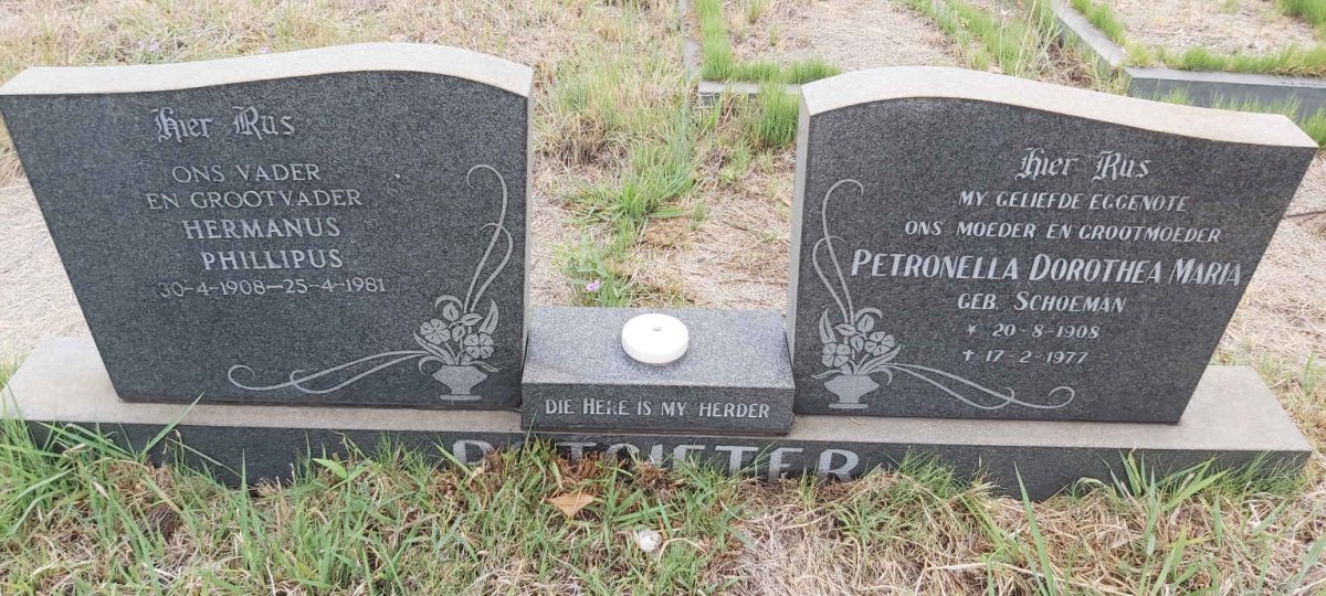 POTGIETER Hermanus Phillipus 1908-1981 & Petronella Dorothea Maria SCHOEMAN 1908-1977