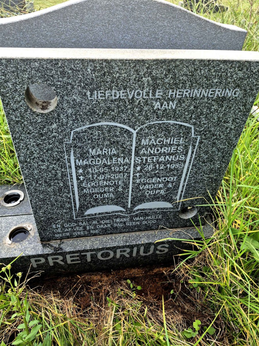 PRETORIUS Machiel Andries Stefanus 1933- & Maria Magdalena 1937-2007