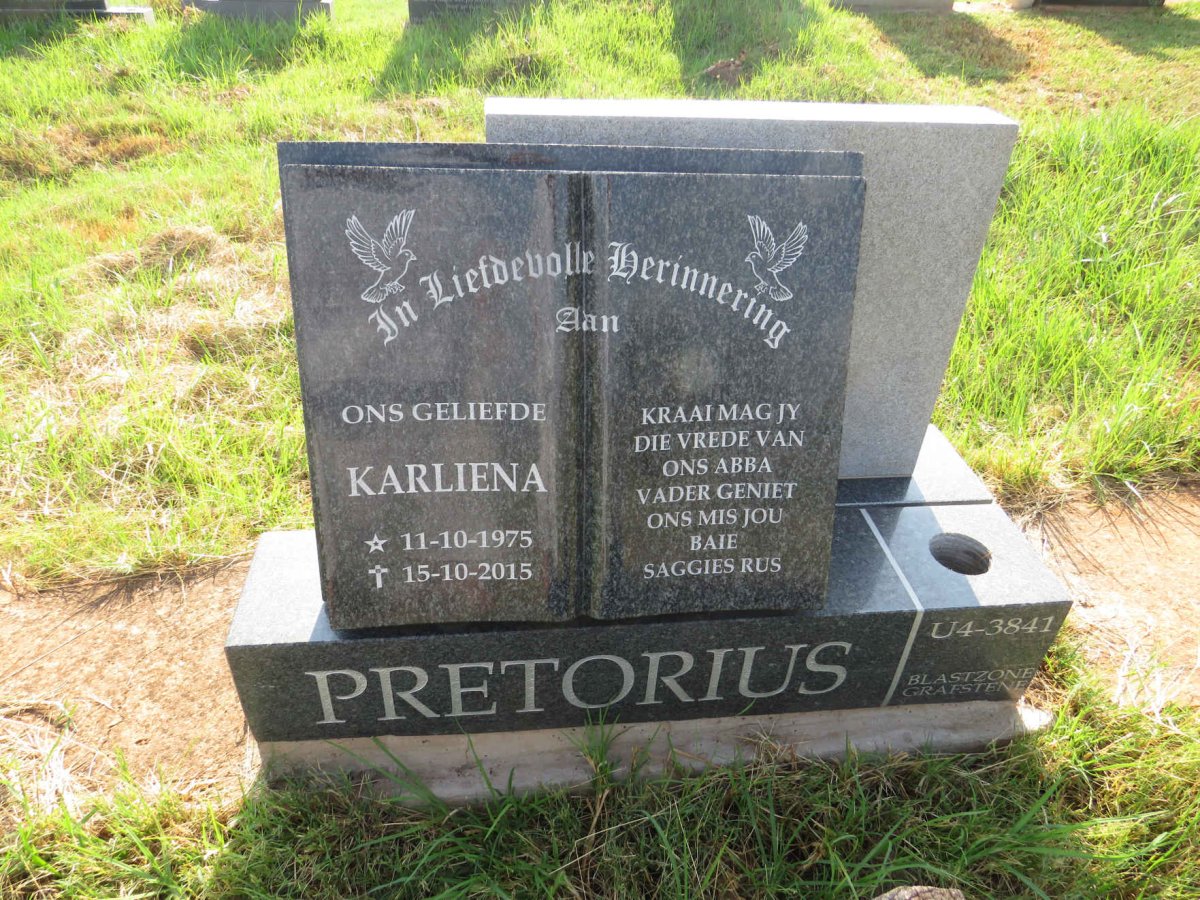 PRETORIUS Karliena 1975-2015