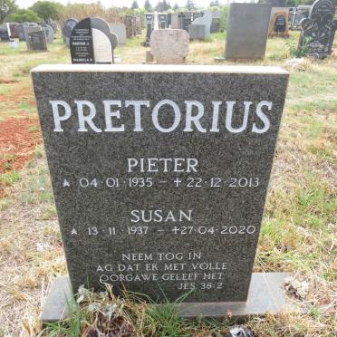 PRETORIUS Pieter 1935-2013 & Susan 1937-2020 