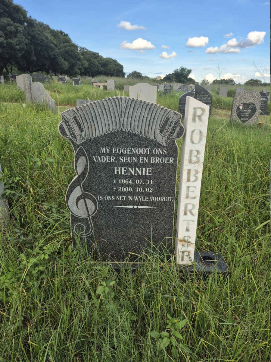 ROBBERTSE Hennie 1964-2009