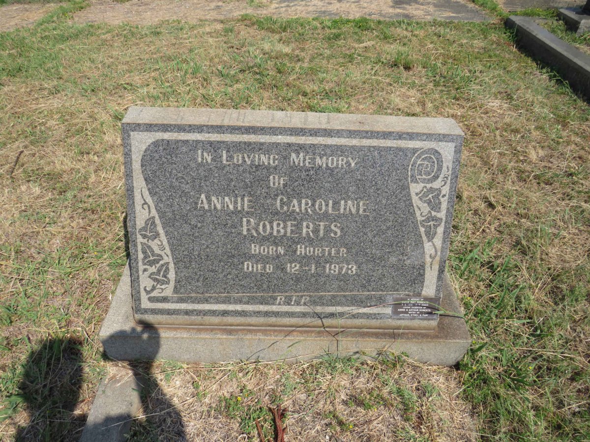 ROBERTS Edith May 1918-2003 :: ROBERTS Annie Caroline nee HURTER -1973 _1