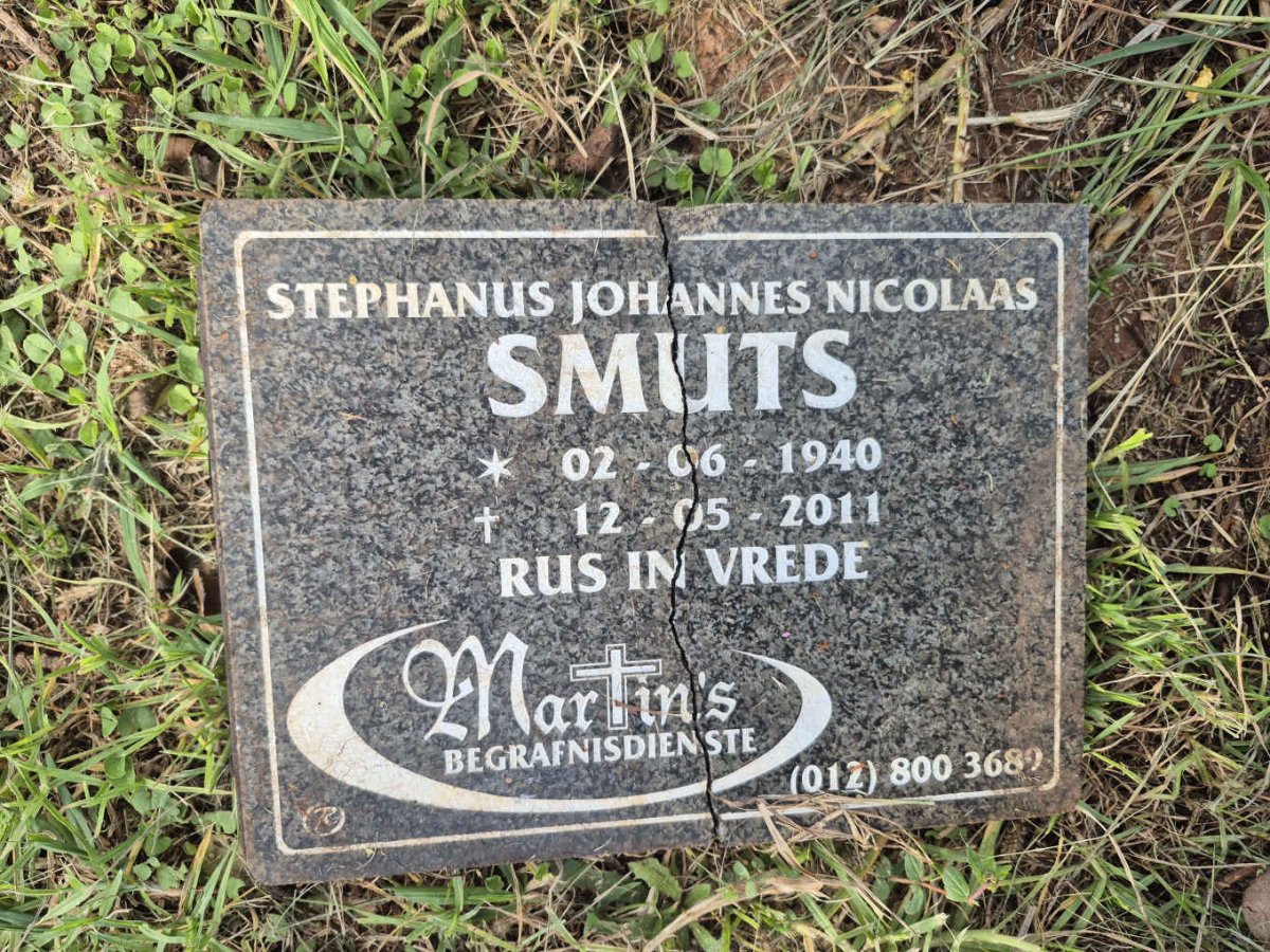SMUTS Stephanus Johannes Nicolaas 1940-2011