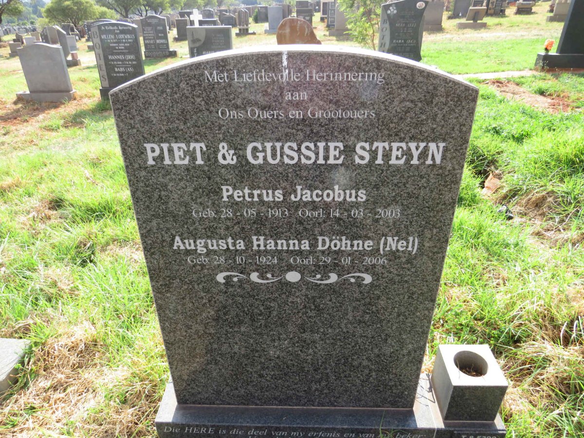 STEYN Petrus Jacobus 1913-2003 & Augusta Hanna Dohne NEL 1924-2006