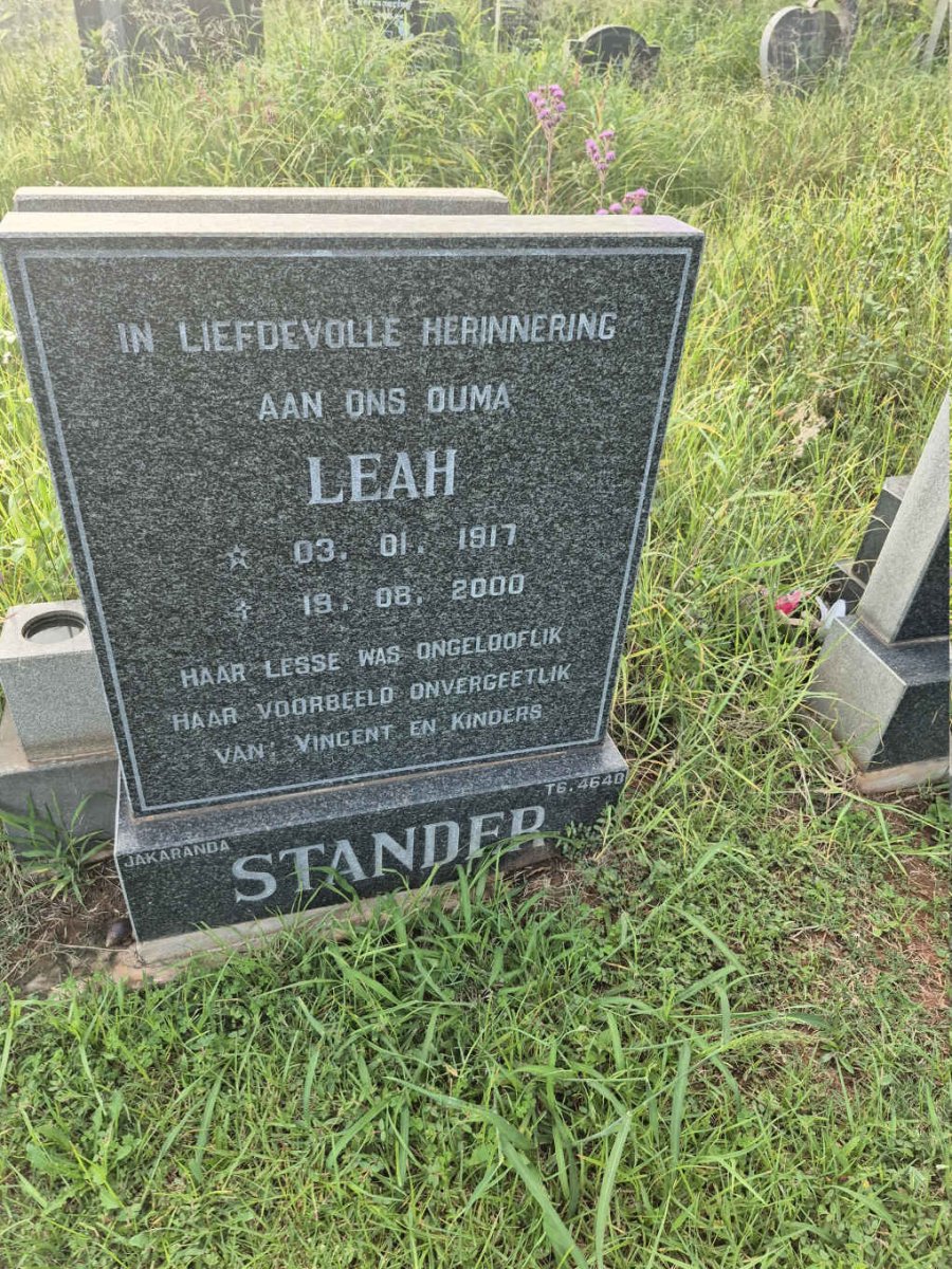 STANDER Leah 1917-2000