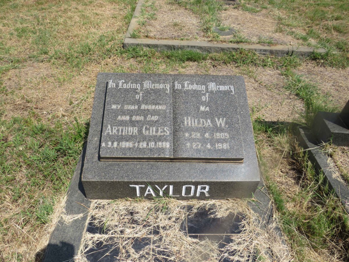 TAYLOR Arthur Giles 1905-1966 & Hilda W. 1909-1981