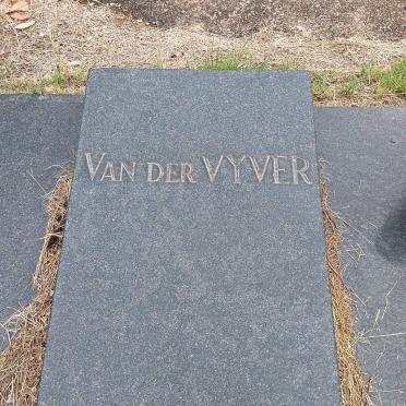 VYVER Chris, van der 1909-197? & Marie 1917- _2
